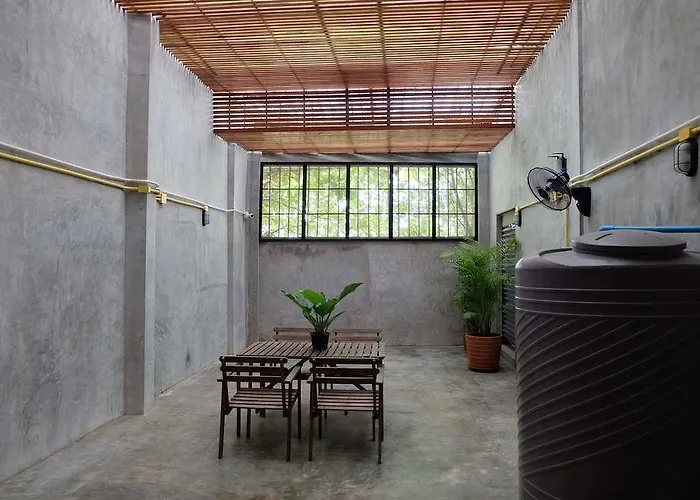 Vandrarhem Petit *
